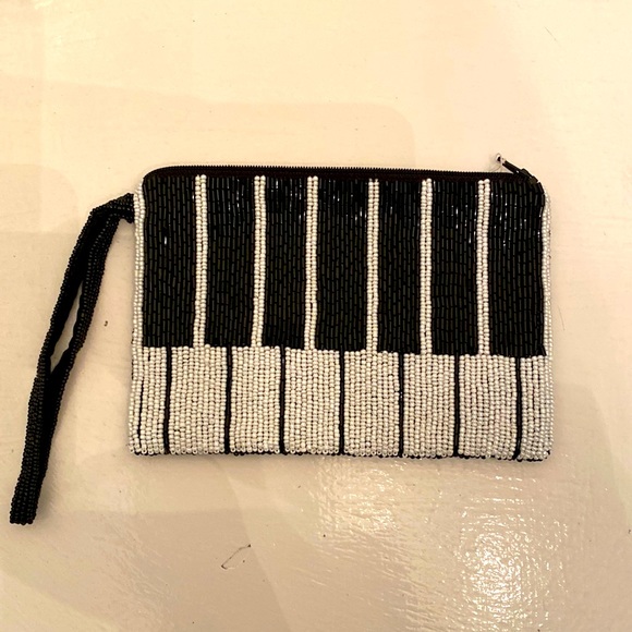 Wristlet - Picture 2 of 4